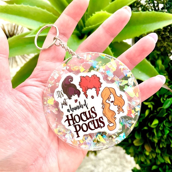 Hocus Pocus Sanderson Sisters Keychain - Picture 2 of 4